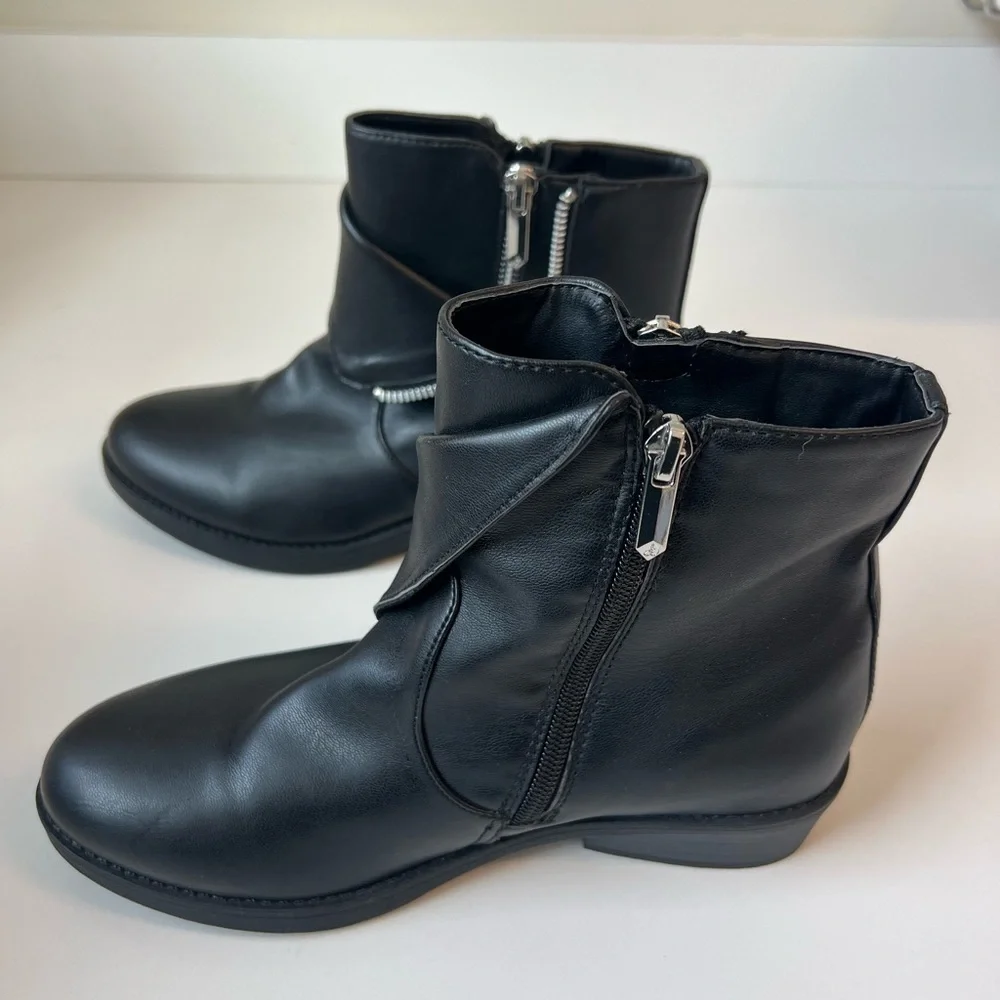 Sam Edelman Girl’s Motorcycle Bootie. Size 3. New Condition.